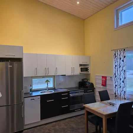 Kuukkeli Paritalossa *