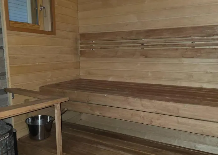 Kuukkeli Paritalossa Tatil Evi