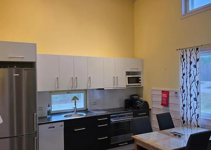 Kuukkeli Paritalossa *